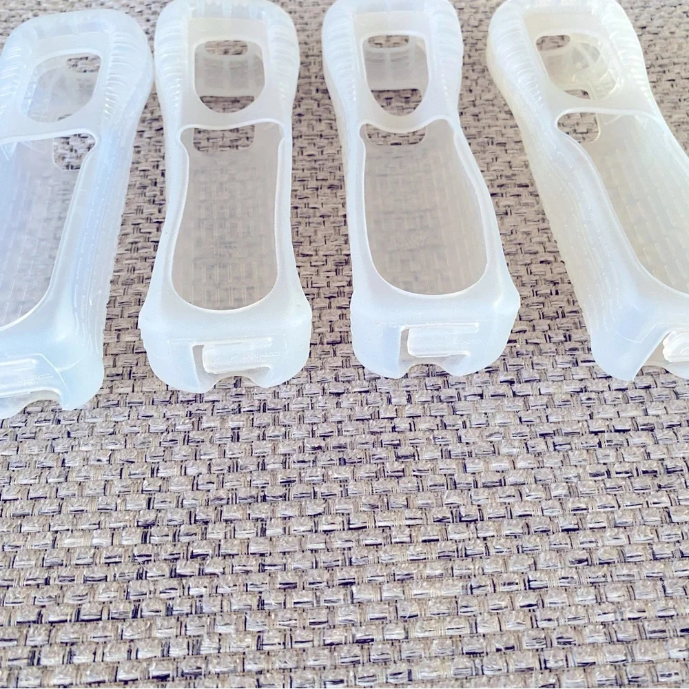 Lot of 4 OEM Official Nintendo Wii Remote Silicone Gel Cover Grip Sleeve RVL-022